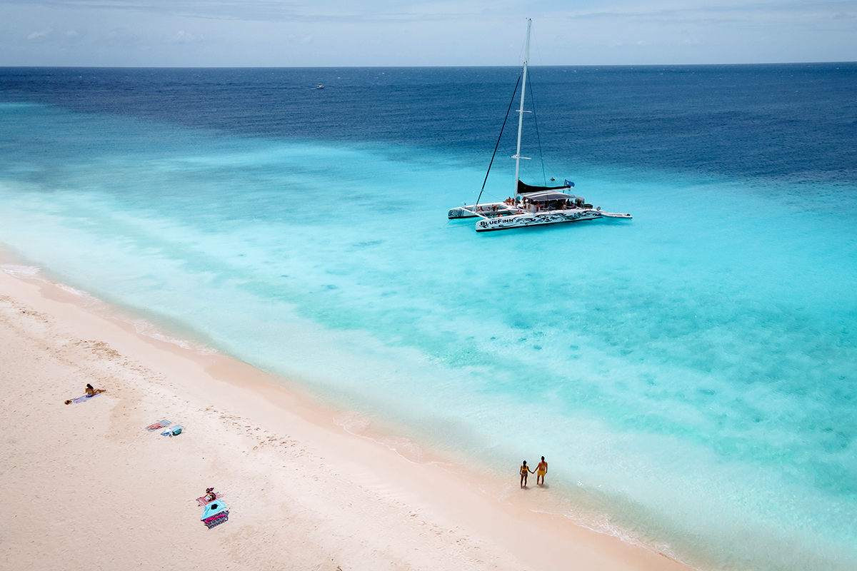 Sint Maarten vs. Curacao